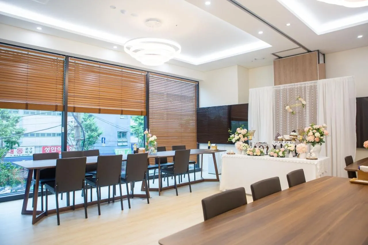Allzip Archieve4H Residence Hotel Busan